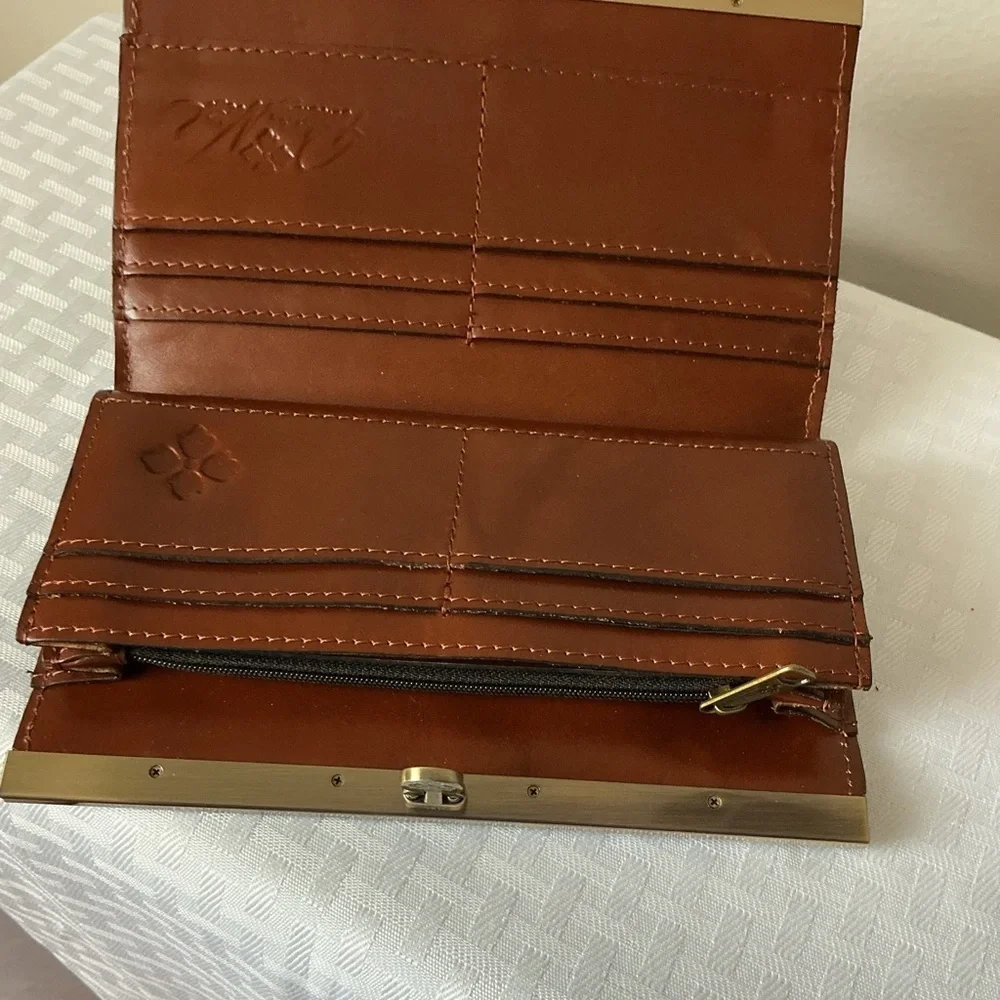 Embossed Floral Leather Wallet - Brown
